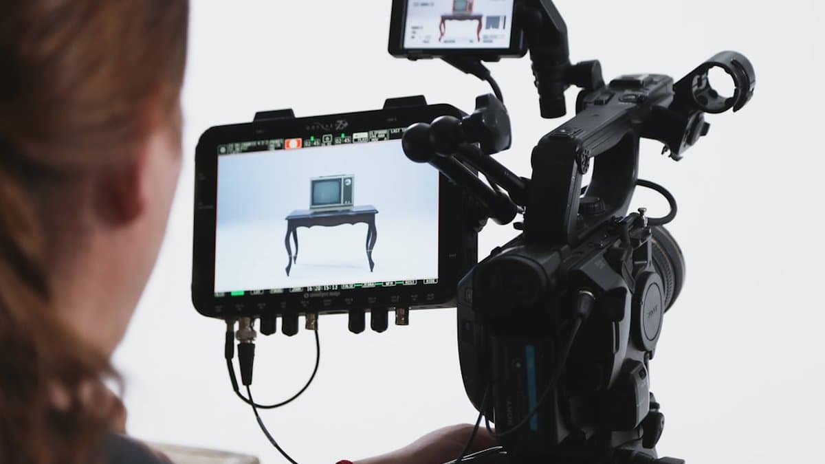 Technologie de mouvement consciente de la physique de Veo créant des vidéos courtes cinématographiques réalistes — Photo par Brands&People sur Unsplash