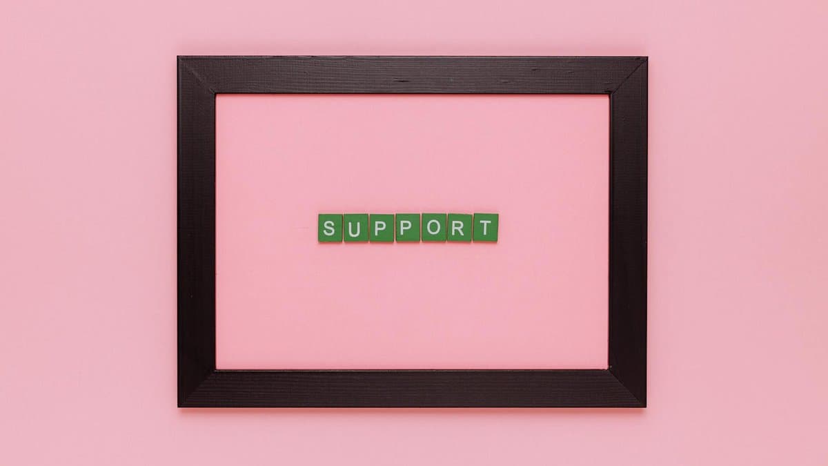 Визуально оформленный пример подписи Instagram Reels, демонстрирующий профессиональную типографику, контраст цветов и стратегическое расположение, оптимизированное для мобильного просмотра. — Фото Thirdman на Pexels