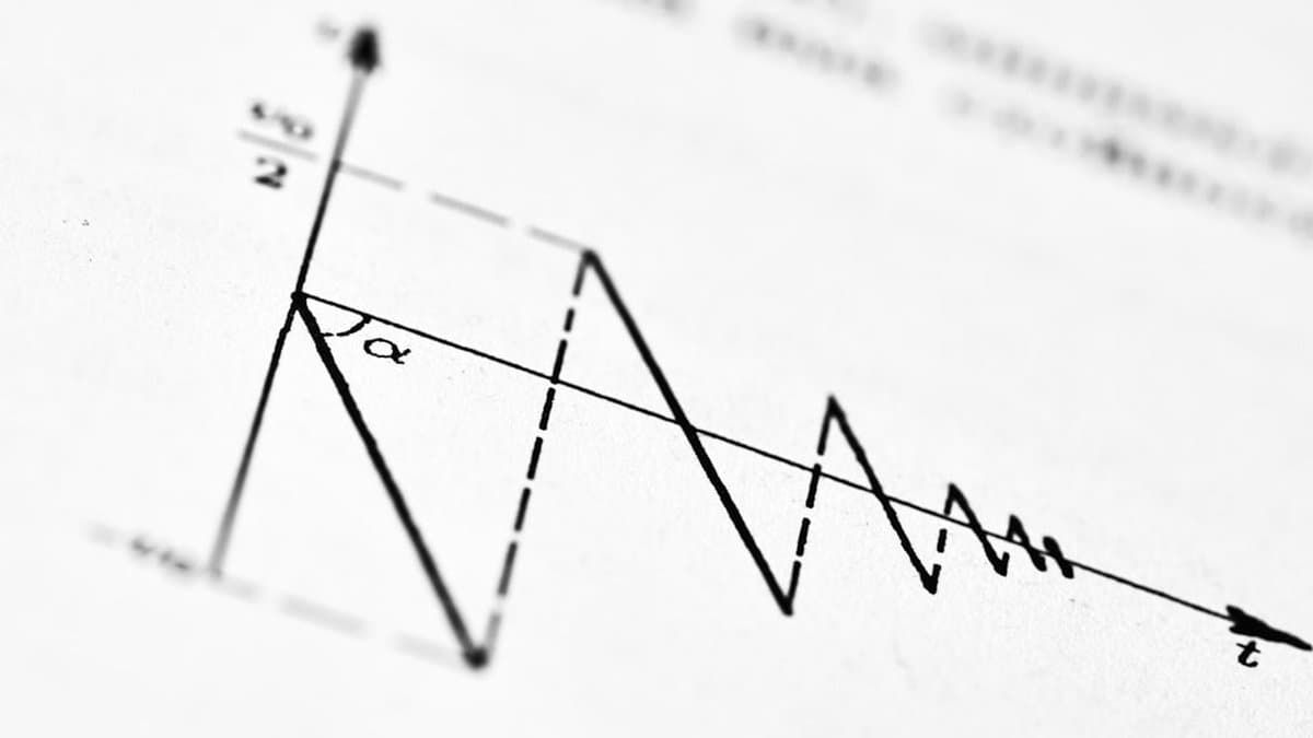 Un graphique de données montrant une courbe de rétention forte pour les vidéos au format court, démontrant un engagement élevé des spectateurs et des taux de complétion. — Photo par Bozhin Karaivanov sur Unsplash