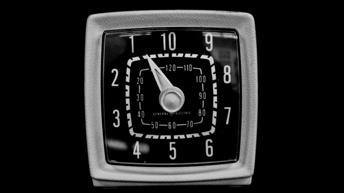 TikTok Analytics dashboard displaying video completion rates and viewer retention metrics — Photo by Jim Chesek on Unsplash