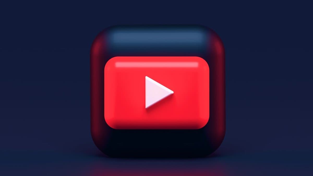 Content creator comparing different AI voice options and tones for consistent YouTube Shorts branding and audience recognition โ Photo by Alexander Shatov on Unsplash